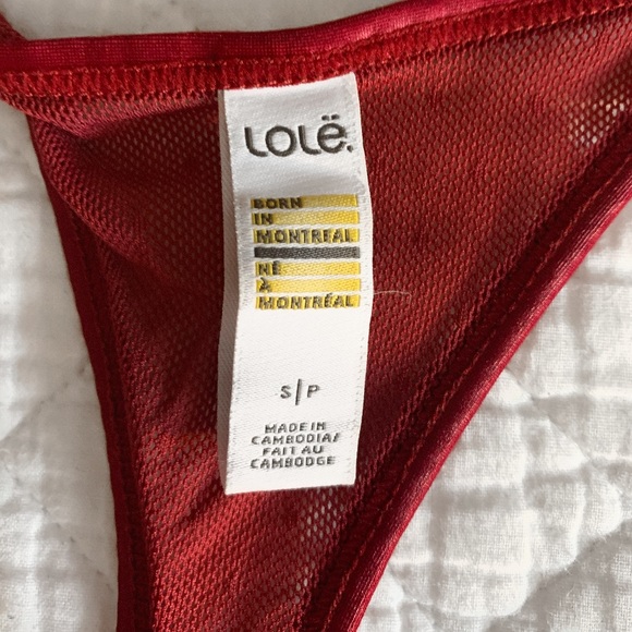 Lolë workout tank top. - Picture 3 of 3